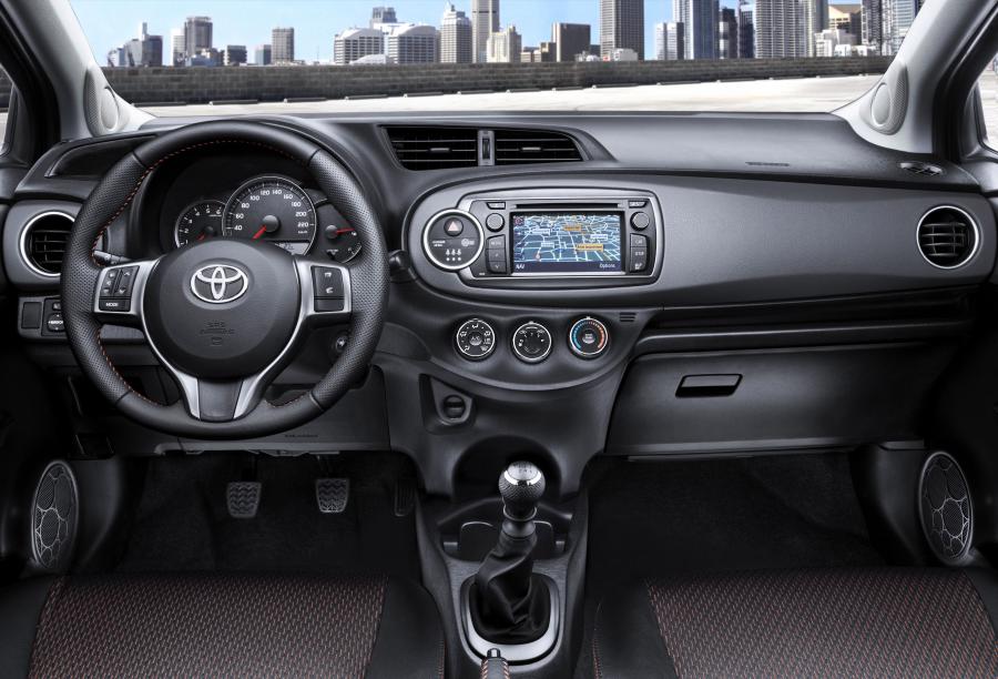  Toyota Yaris 2012 года  (фото 31 из 56)